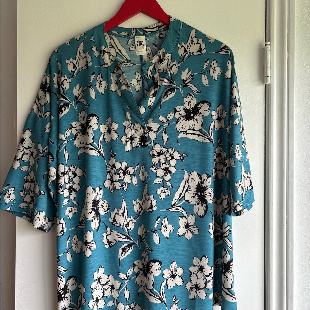 Sew In Love Teal Floral Wrinkle Free Shirt Blouse